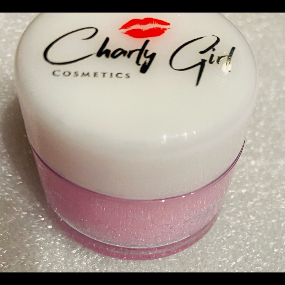 CHARLY GIRL COSMETICS STRAWBERRY EXFOLIATING LIP SCRUB